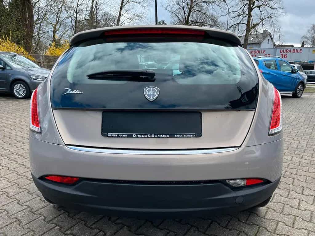 Lancia Delta Oro Klimaanlage / TÜV NEU 01/2011-photo-3