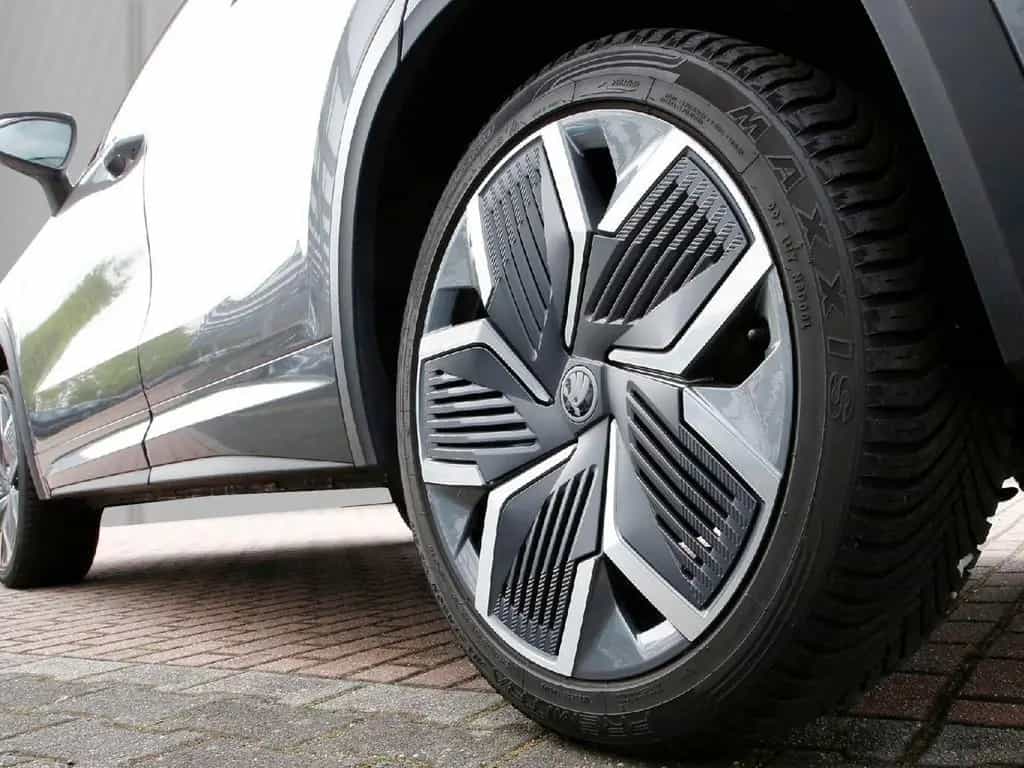 Skoda Kodiaq 2.0 TSI DSG 4x4 Sportline '20 ACC Pano 7S 06/2025-photo-5