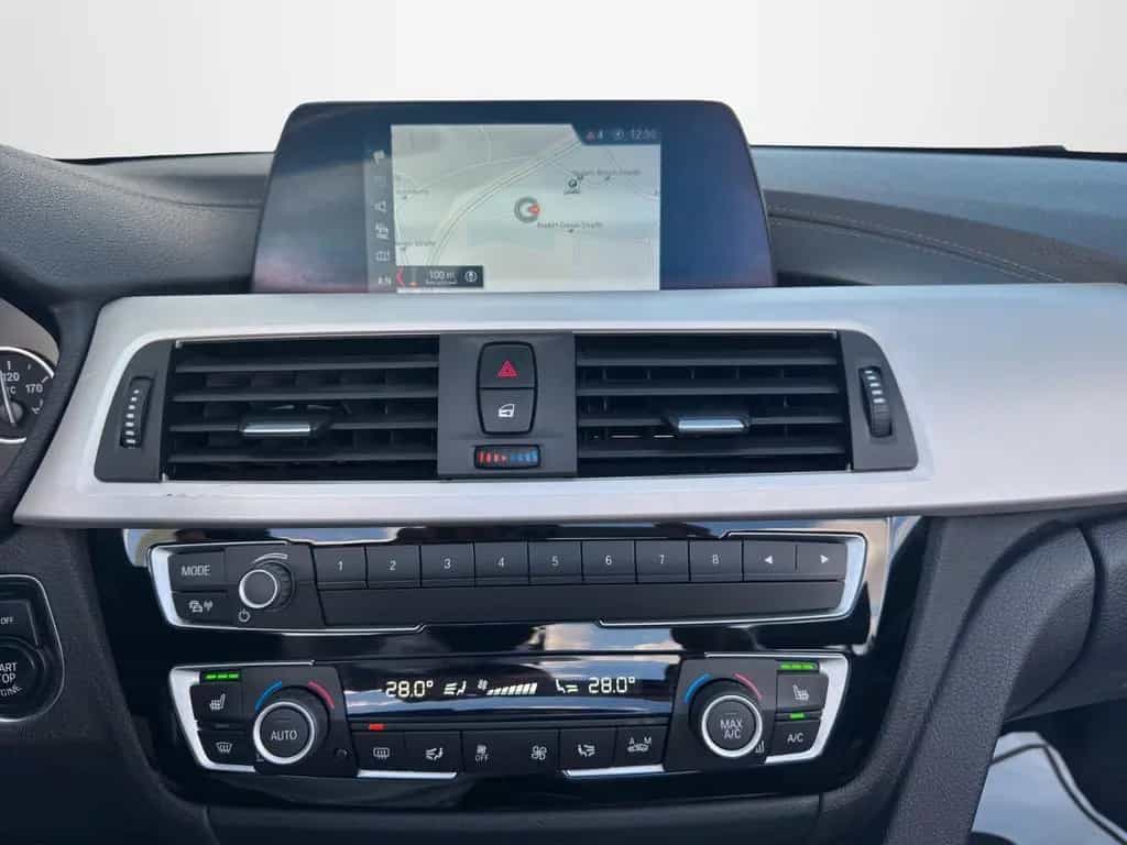 BMW 4 Series 08/2018-photo-14