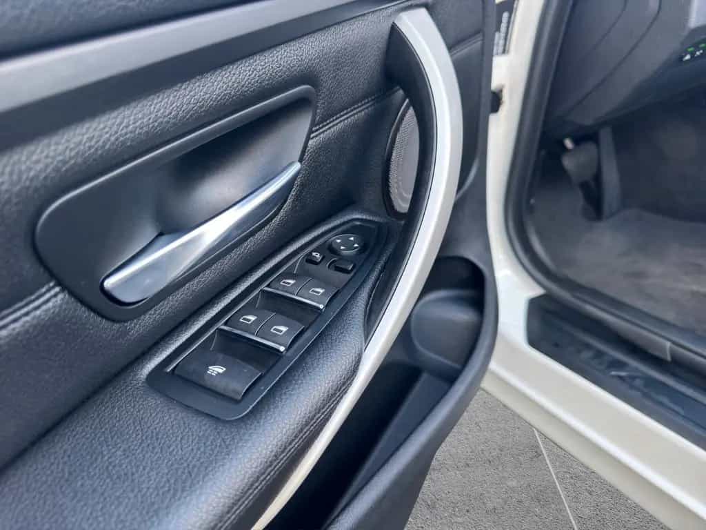 BMW 4 Series 08/2018-photo-18