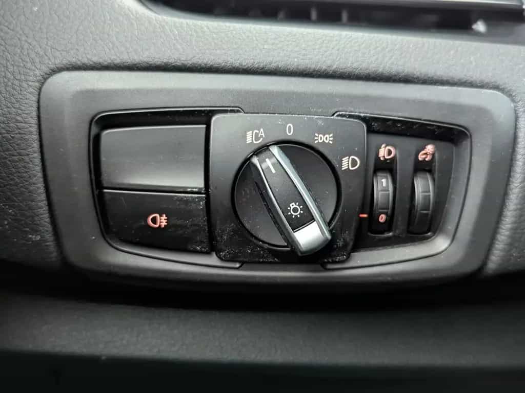 BMW 220 Active Tourer 2er Active Tourer - 220i Advantage AHK+LED+NAVI+ 09/2020-photo-27
