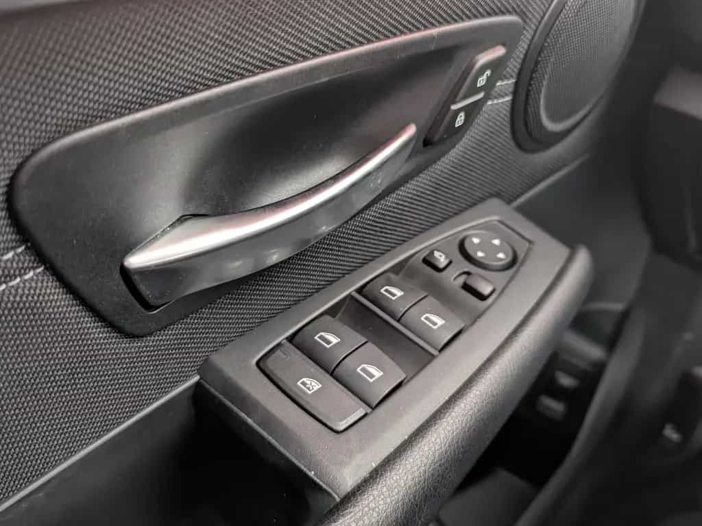 BMW 220 Active Tourer 2er Active Tourer - 220i Advantage AHK+LED+NAVI+ 09/2020-photo-28