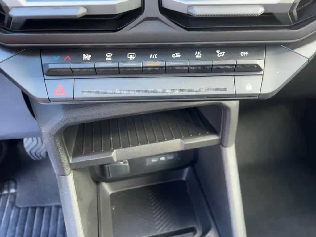 Dacia Duster Neuer Expression TCe 130 Apple CarPlay PD 04/2025-photo-13