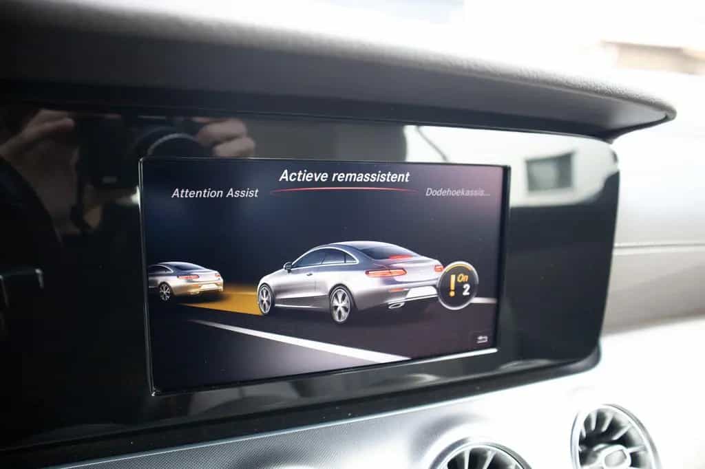 Mercedes-Benz E-Class 200 COUPE, PANO, BURMESTER, 360° CAMERA, KEYLE 05/2017-photo-20