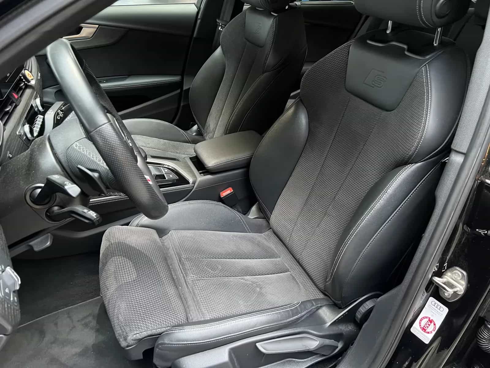 Audi A4 03/2021-photo-1