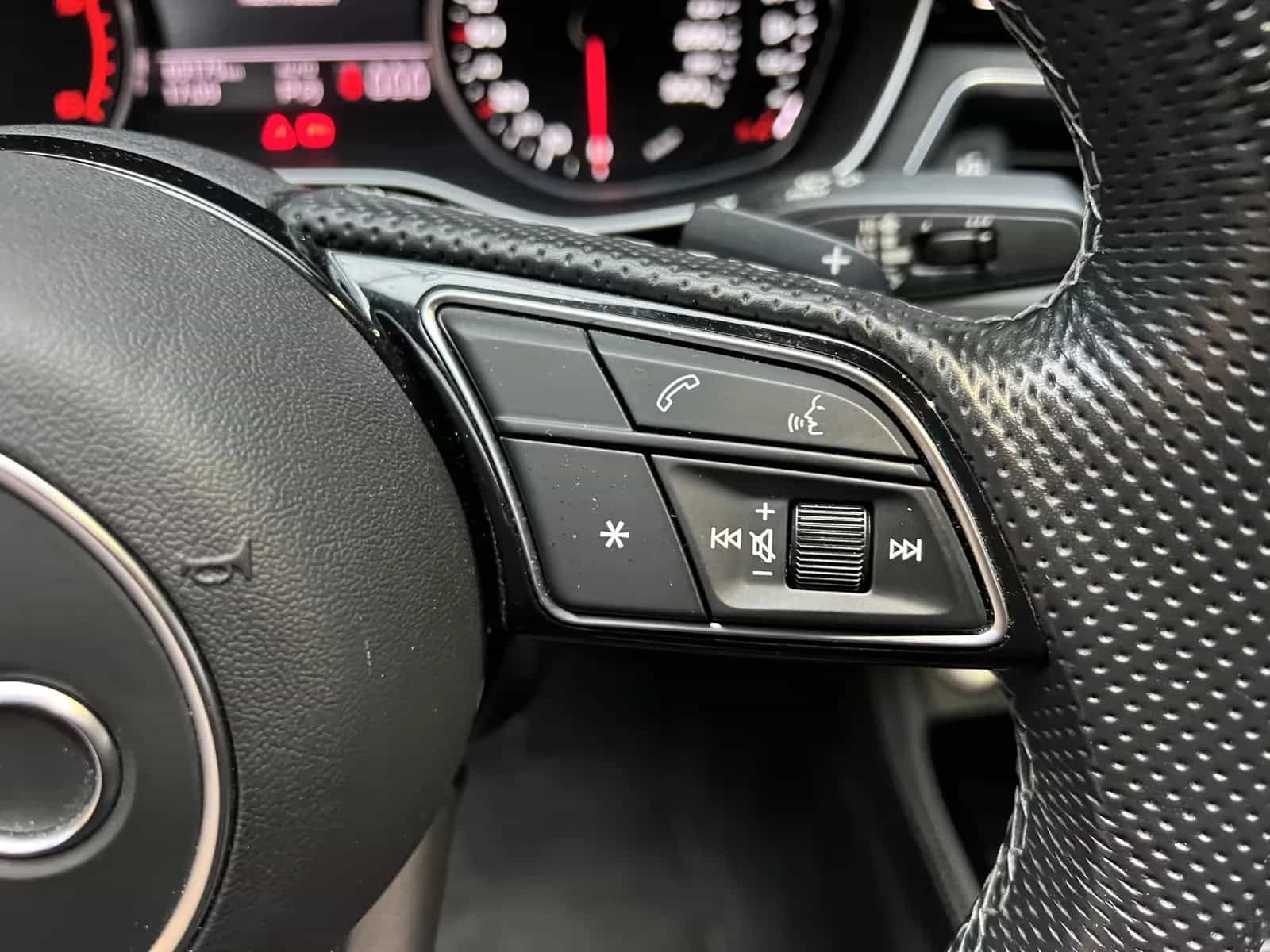 Audi A4 03/2021-photo-11