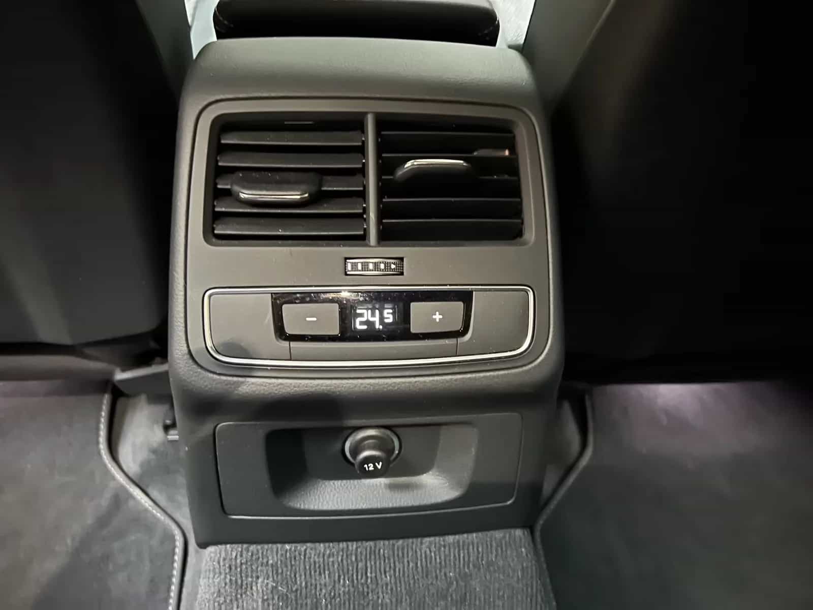 Audi A4 03/2021-photo-13