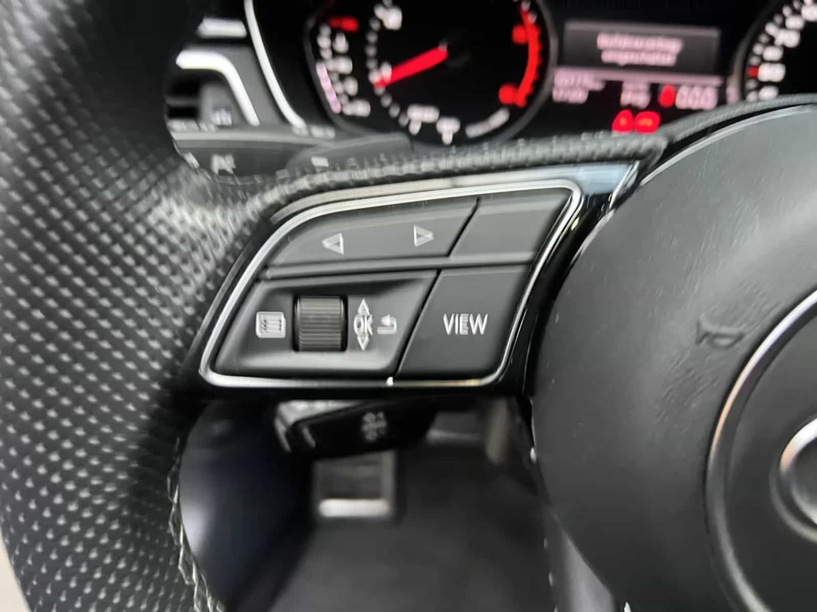 Audi A4 03/2021-photo-14