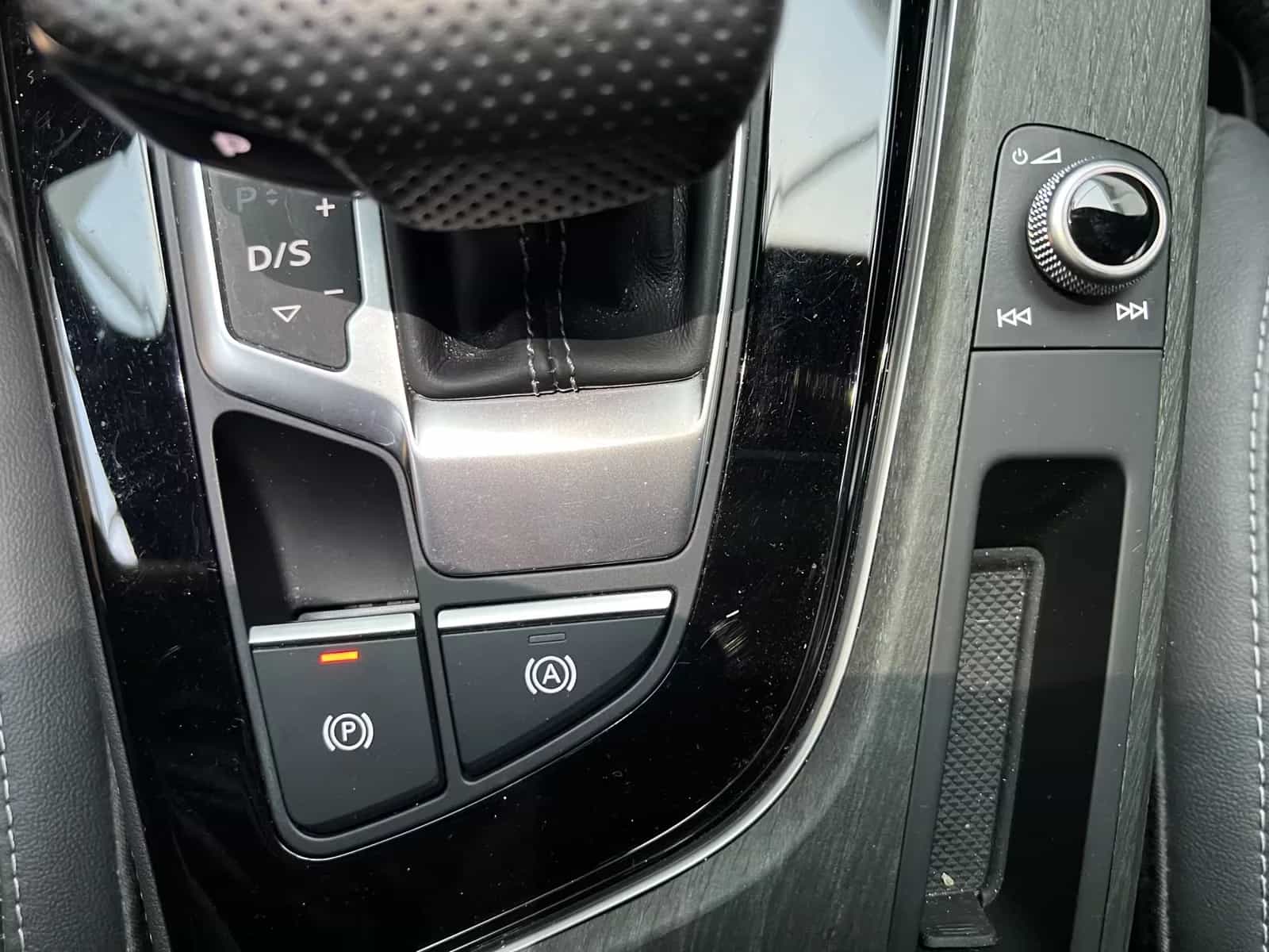 Audi A4 03/2021-photo-20