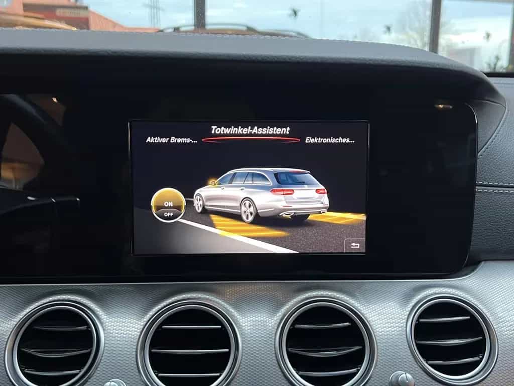 Mercedes-Benz E-Class E220d AMG-Line Navi Kamera Burmester LED 01/2018-photo-12