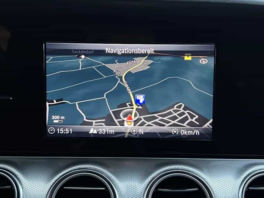 Mercedes-Benz E-Class E220d AMG-Line Navi Kamera Burmester LED 01/2018-photo-16