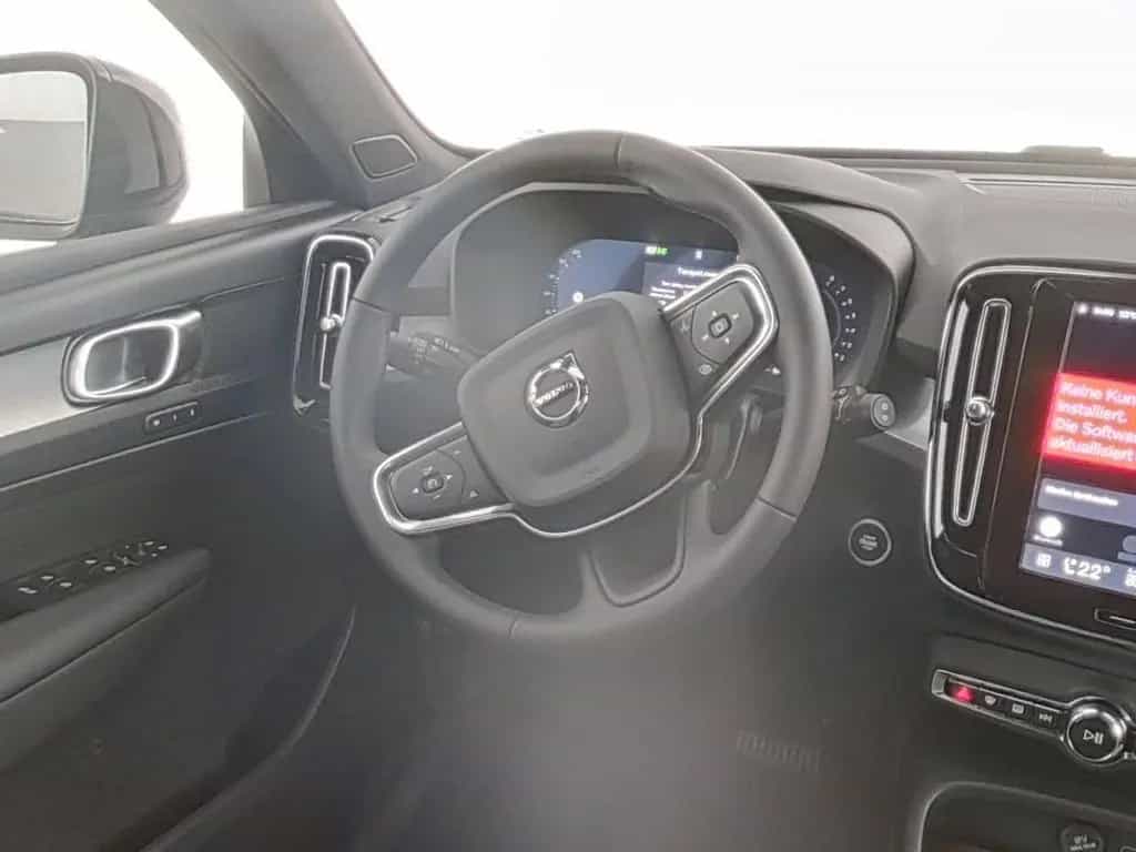 Volvo XC40 B3 Core 2WD 08/2025-photo-12