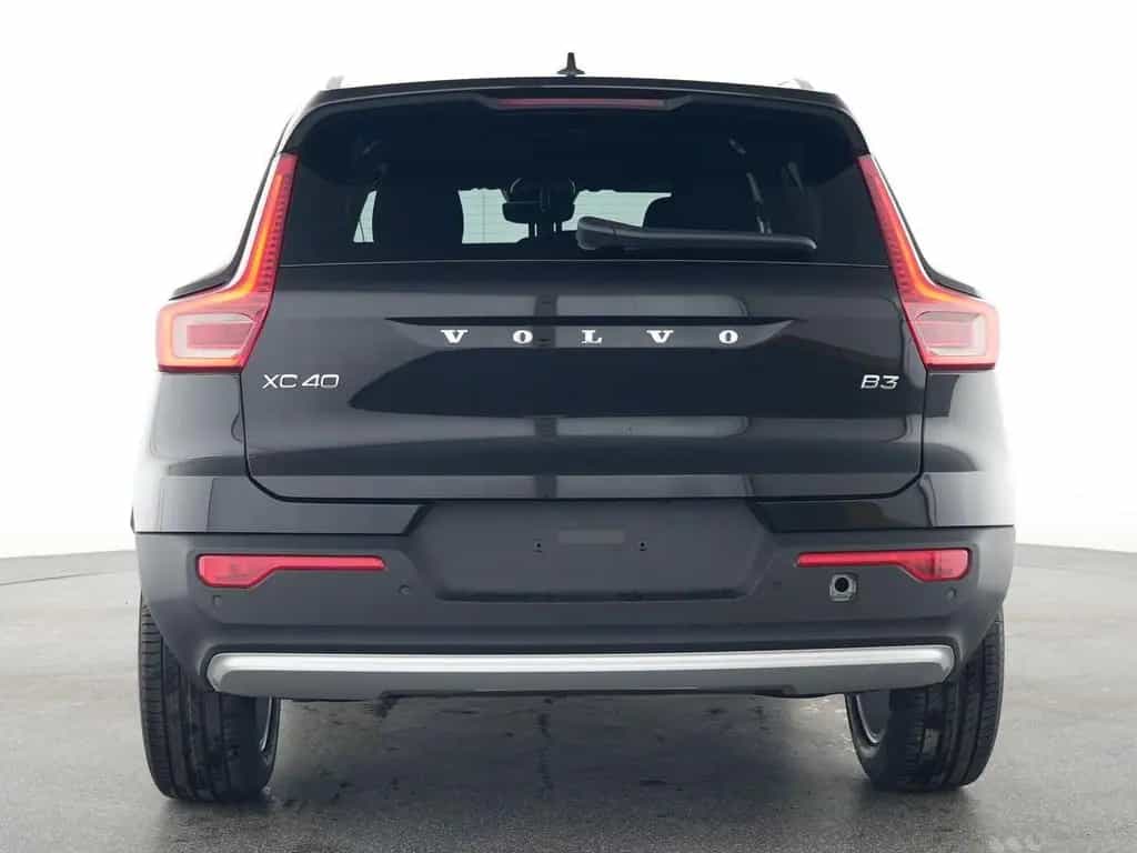 Volvo XC40 B3 Core 2WD 08/2025-photo-2