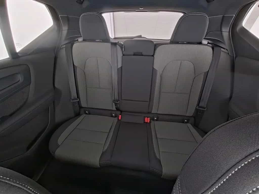 Volvo XC40 B3 Core 2WD 08/2025-photo-6