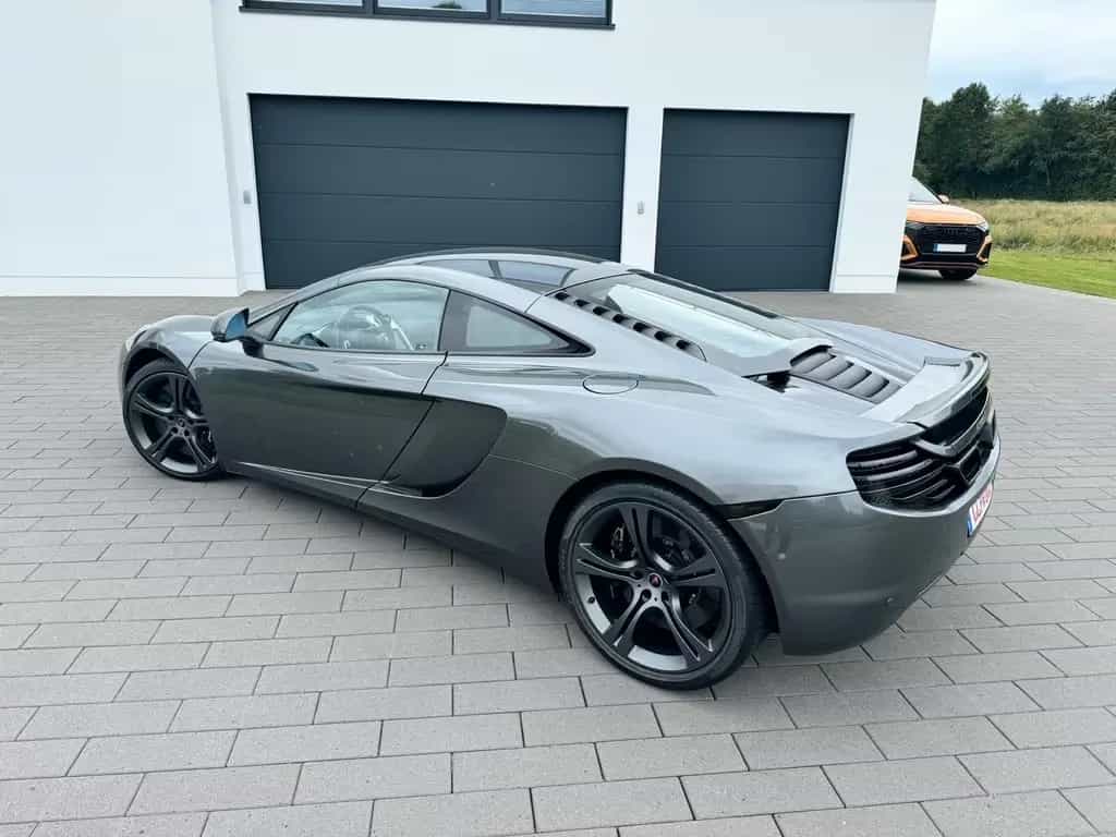 McLaren MP4-12C 3.8 V8  Traumfahrzeug 12/2011-photo-3