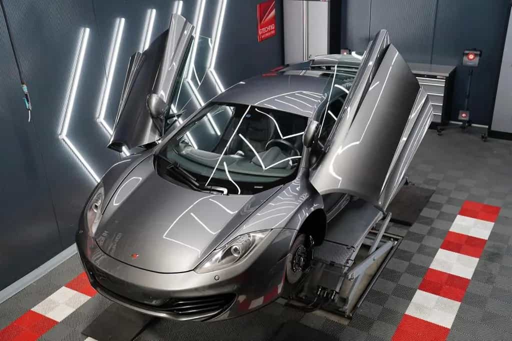 McLaren MP4-12C 3.8 V8  Traumfahrzeug 12/2011-photo-5