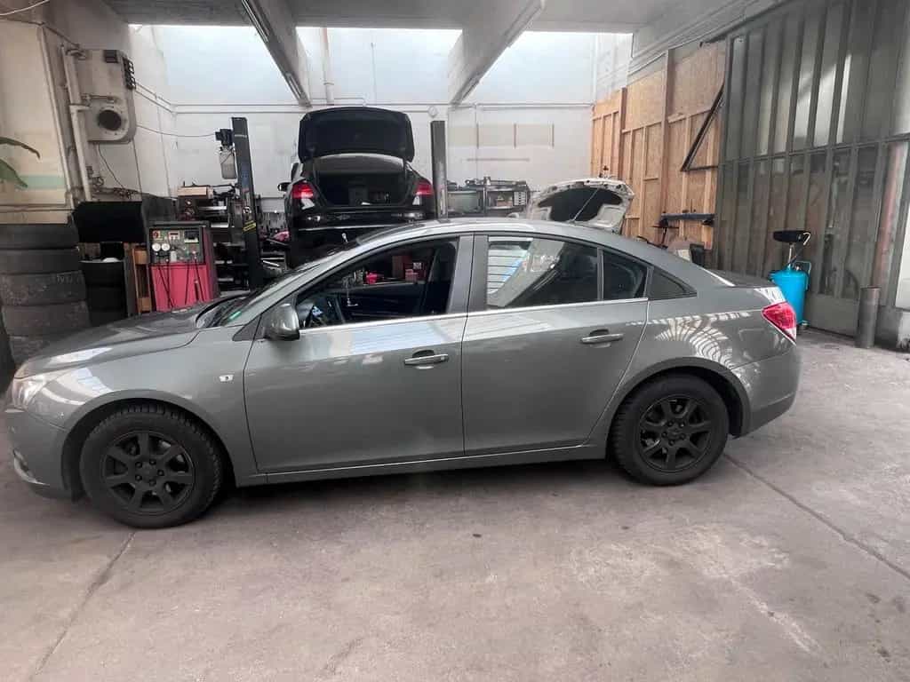 Chevrolet Cruze 02/2012-photo-4