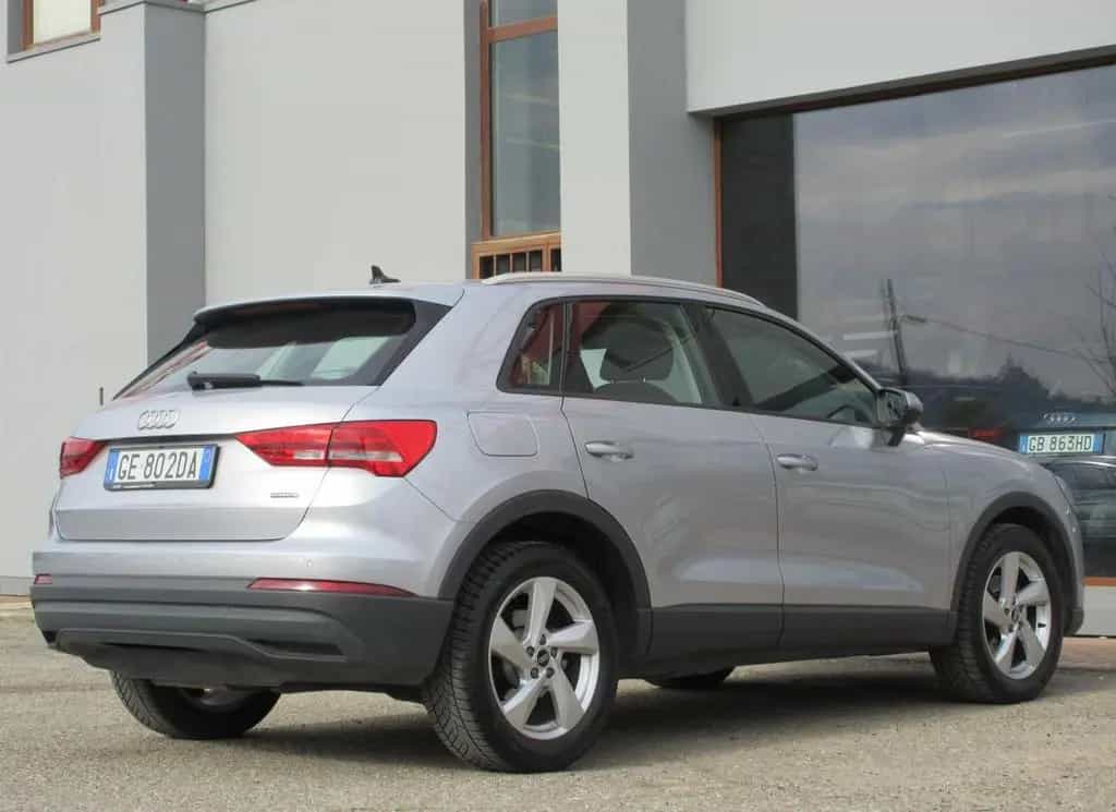 Audi Q3 35 2.0 tdi Business quattro s-tronic 02/2021-photo-2