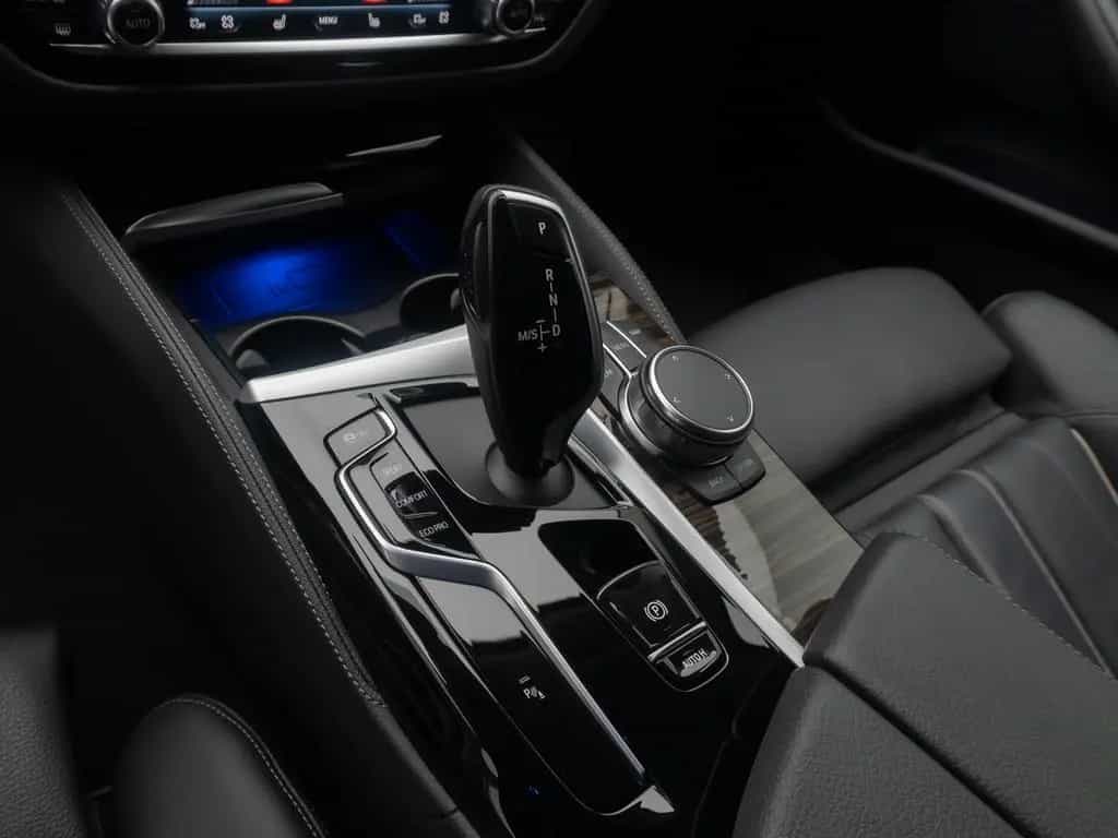 BMW 5 Series 530d xD Luxury Line DAB HUD Kamera Sport Alarm 11/2022-photo-22