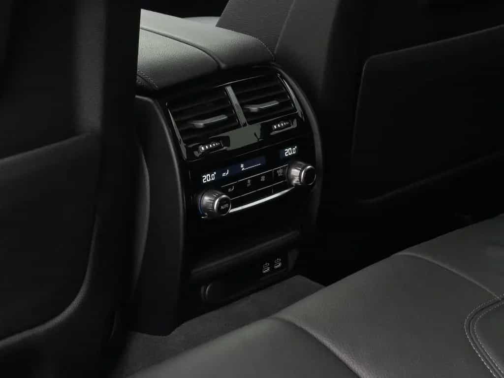 BMW 5 Series 530d xD Luxury Line DAB HUD Kamera Sport Alarm 11/2022-photo-28