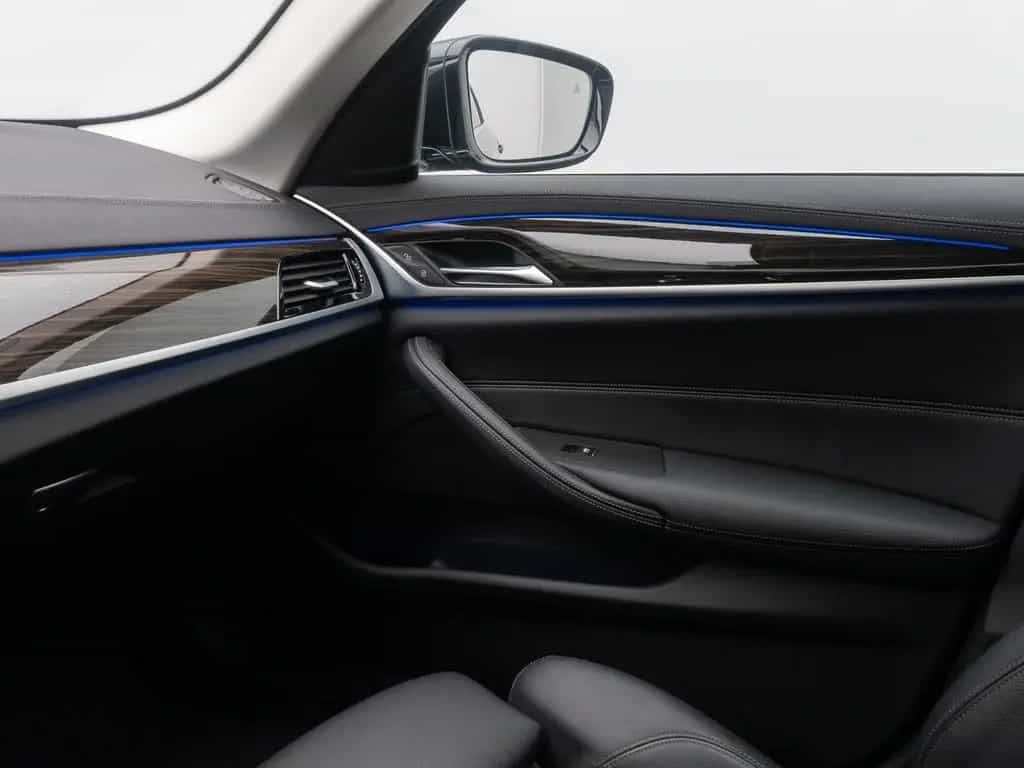 BMW 5 Series 530d xD Luxury Line DAB HUD Kamera Sport Alarm 11/2022-photo-32