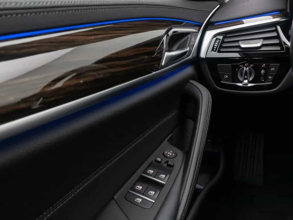 BMW 5 Series 530d xD Luxury Line DAB HUD Kamera Sport Alarm 11/2022-photo-33