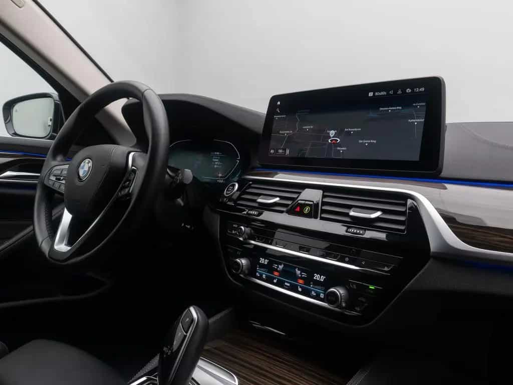 BMW 5 Series 530d xD Luxury Line DAB HUD Kamera Sport Alarm 11/2022-photo-37