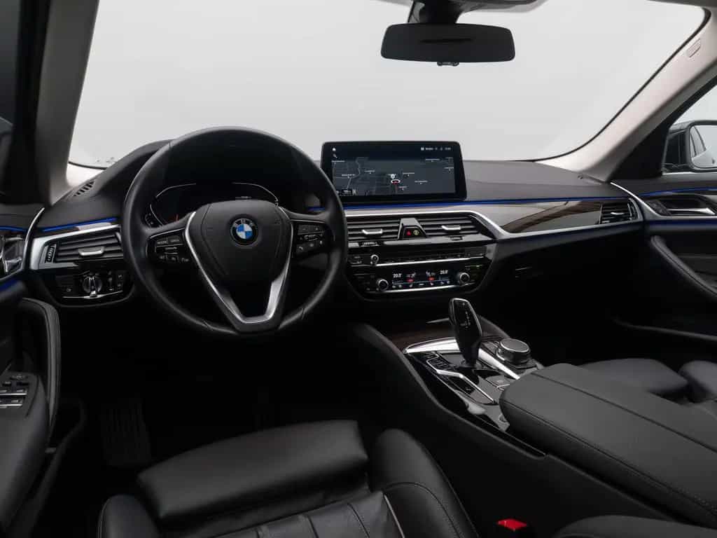 BMW 5 Series 530d xD Luxury Line DAB HUD Kamera Sport Alarm 11/2022-photo-38