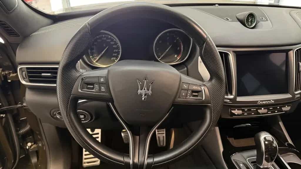 Maserati Levante Diesel 3.0 V6, Jahreswagenzustand, SH, 12/2017-photo-12
