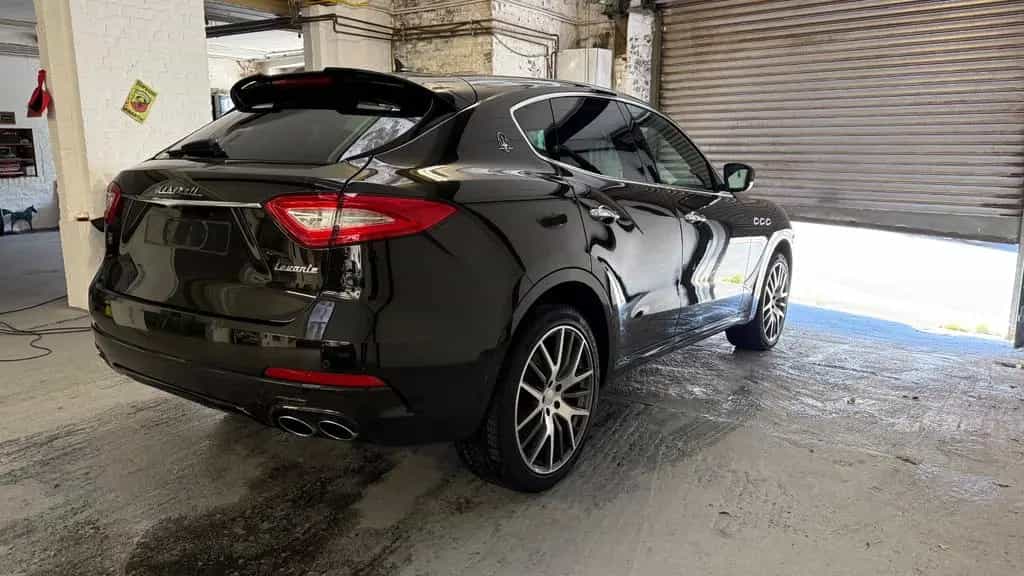 Maserati Levante Diesel 3.0 V6, Jahreswagenzustand, SH, 12/2017-photo-3