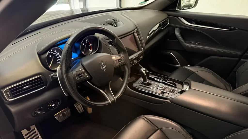 Maserati Levante Diesel 3.0 V6, Jahreswagenzustand, SH, 12/2017-photo-6