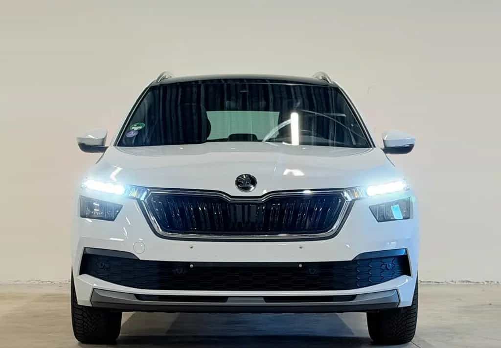Skoda Kamiq 1.0 TSI Ambition Pano ACC Camera VirCock 04/2022-photo-1