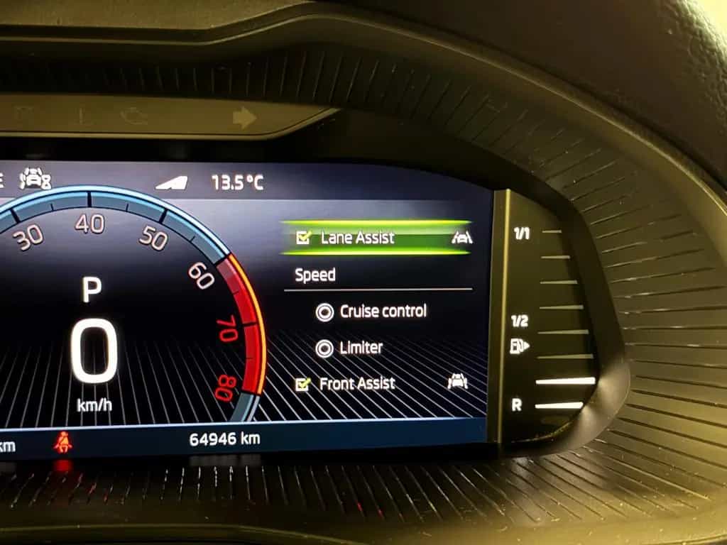 Skoda Kamiq 1.0 TSI Ambition Pano ACC Camera VirCock 04/2022-photo-11