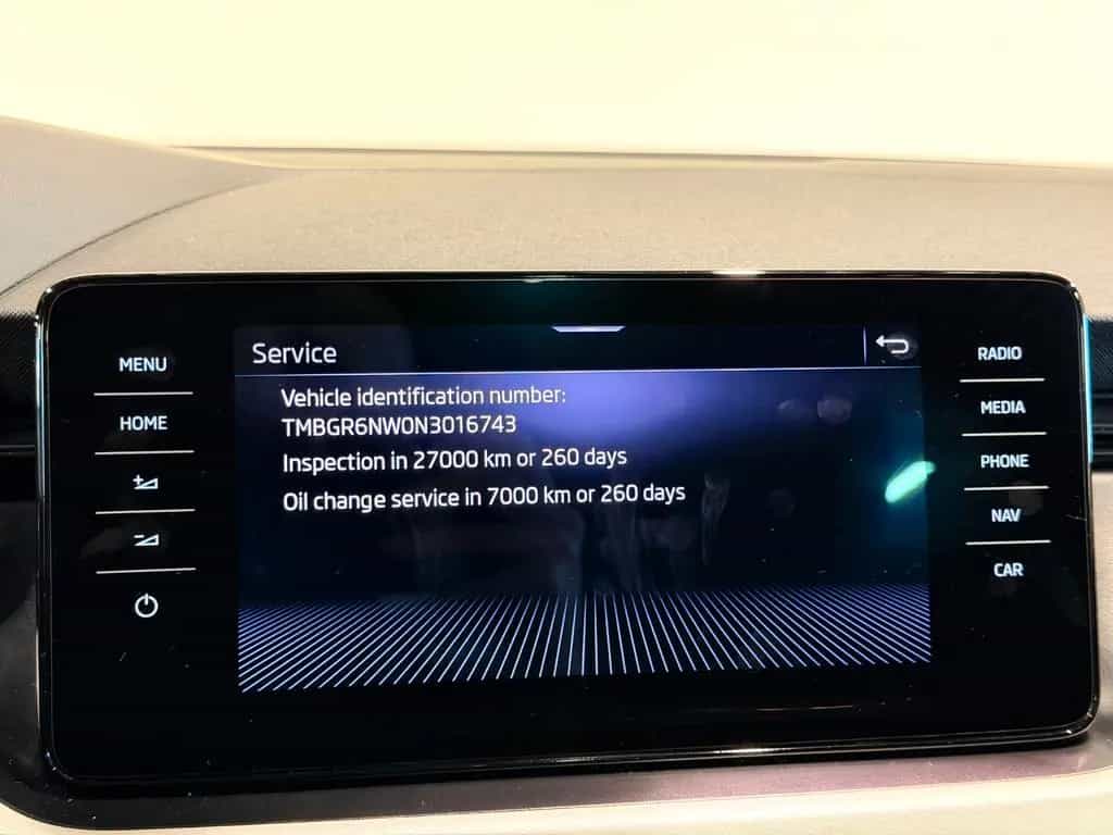 Skoda Kamiq 1.0 TSI Ambition Pano ACC Camera VirCock 04/2022-photo-20