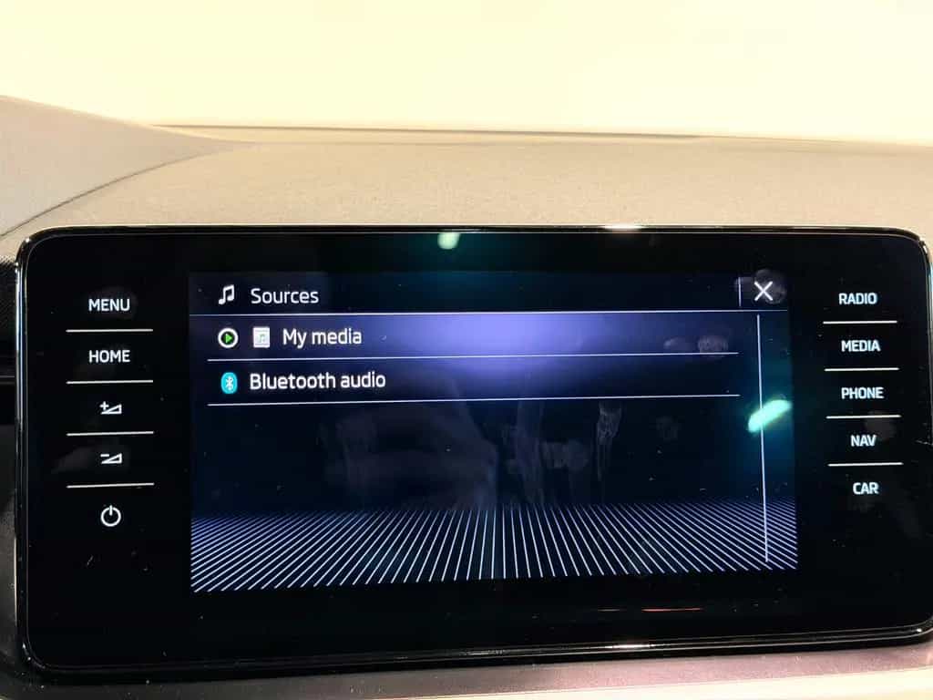 Skoda Kamiq 1.0 TSI Ambition Pano ACC Camera VirCock 04/2022-photo-21