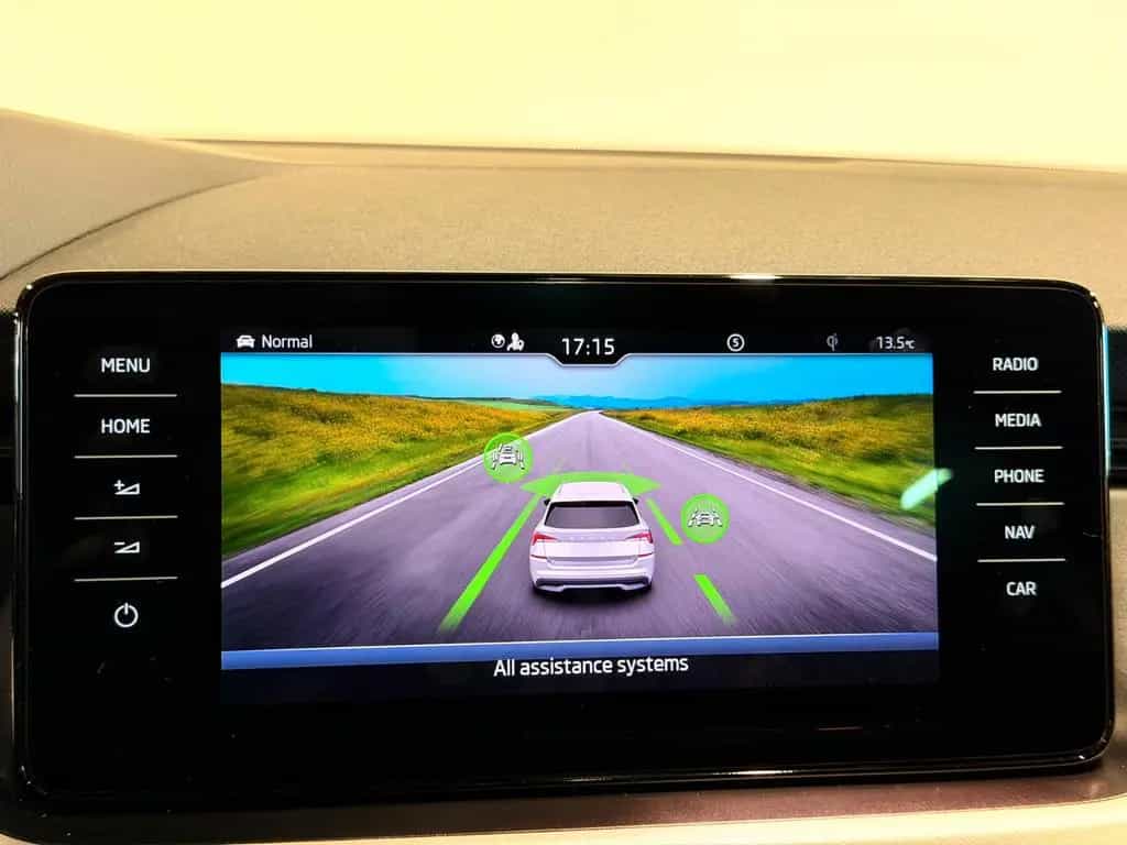 Skoda Kamiq 1.0 TSI Ambition Pano ACC Camera VirCock 04/2022-photo-23