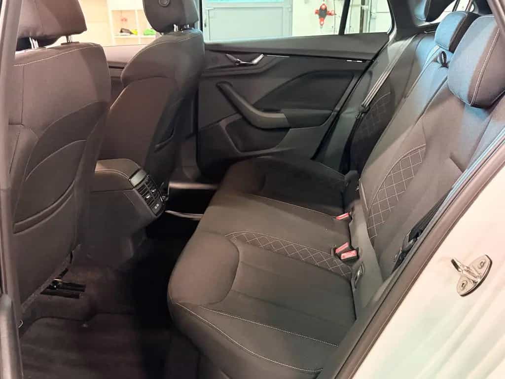 Skoda Kamiq 1.0 TSI Ambition Pano ACC Camera VirCock 04/2022-photo-25