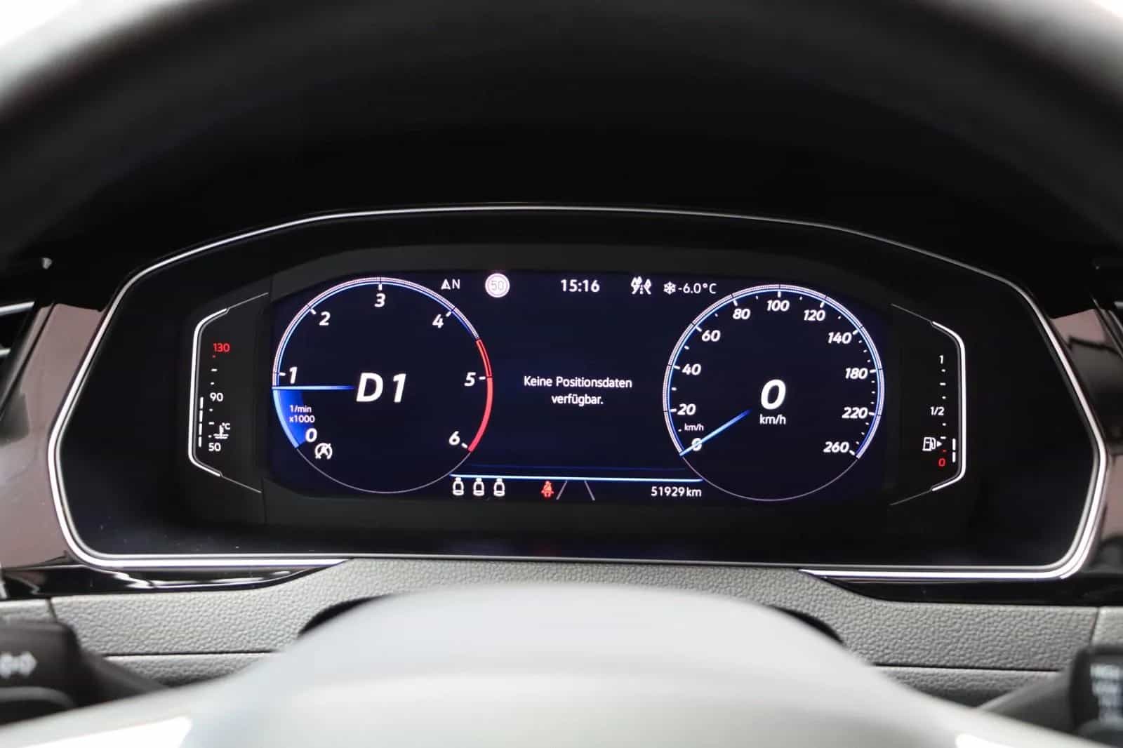 Volkswagen Passat Variant 03/2022-photo-11