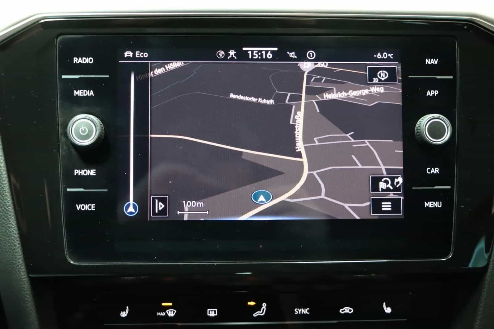 Volkswagen Passat Variant 03/2022-photo-16