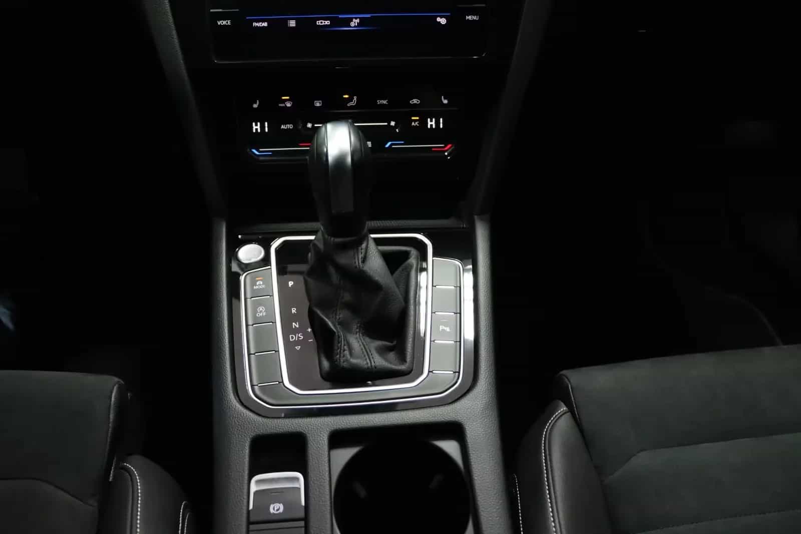 Volkswagen Passat Variant 03/2022-photo-18