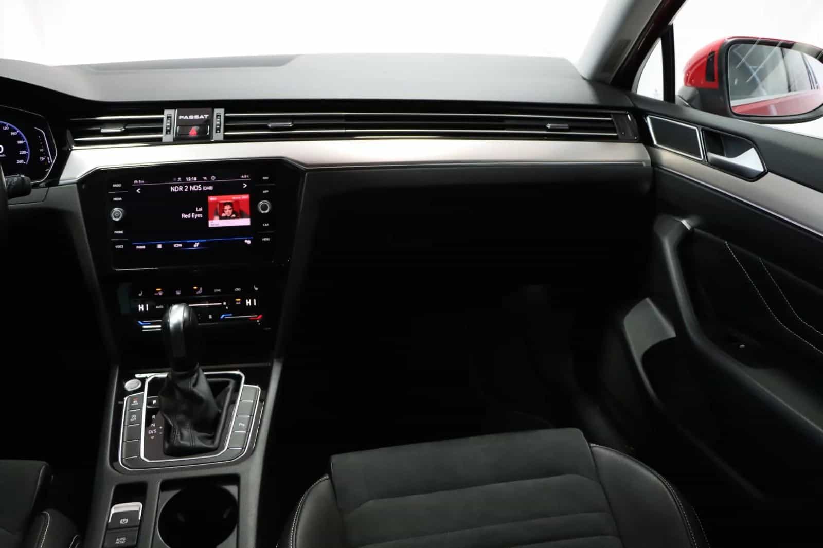 Volkswagen Passat Variant 03/2022-photo-19