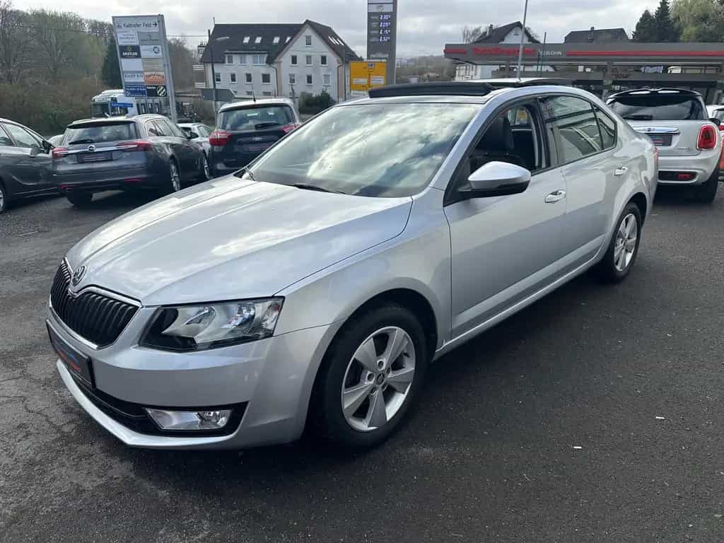 Skoda Octavia Elegance *PANO*PDC*STH*NAVI 01/2014-photo-1