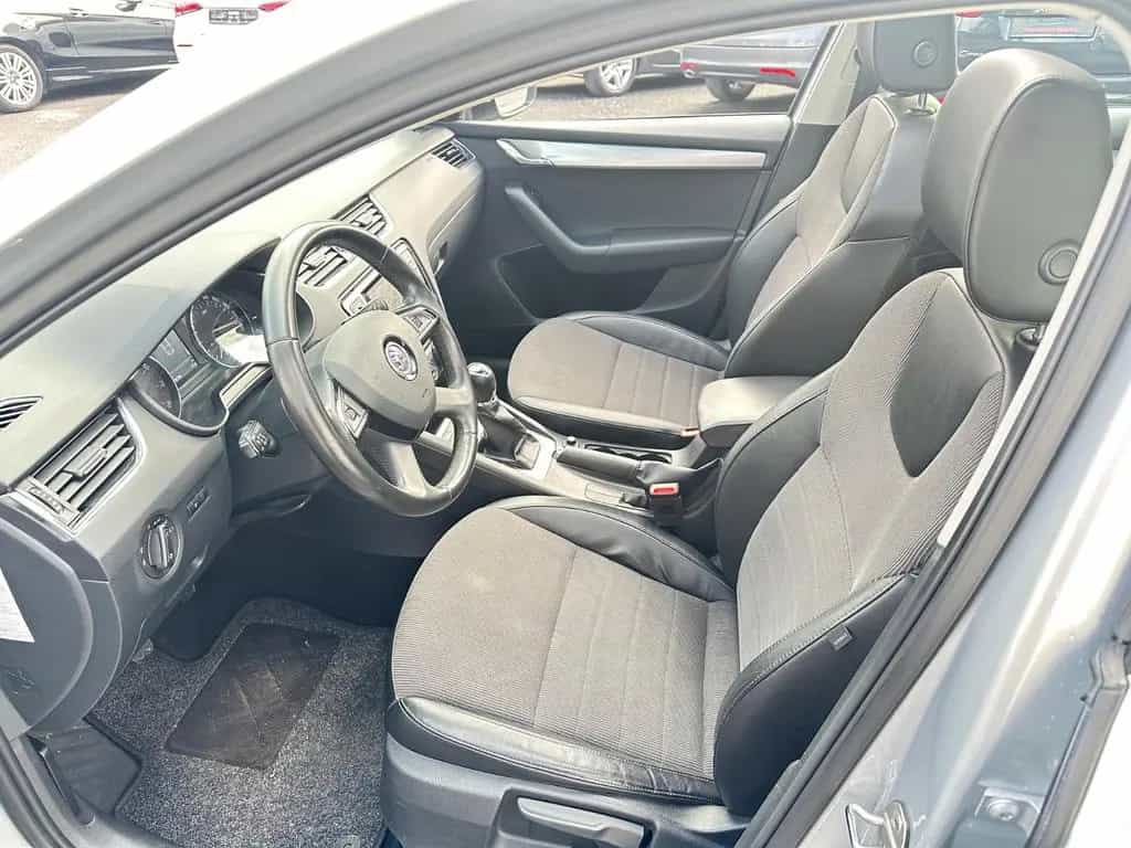Skoda Octavia Elegance *PANO*PDC*STH*NAVI 01/2014-photo-3