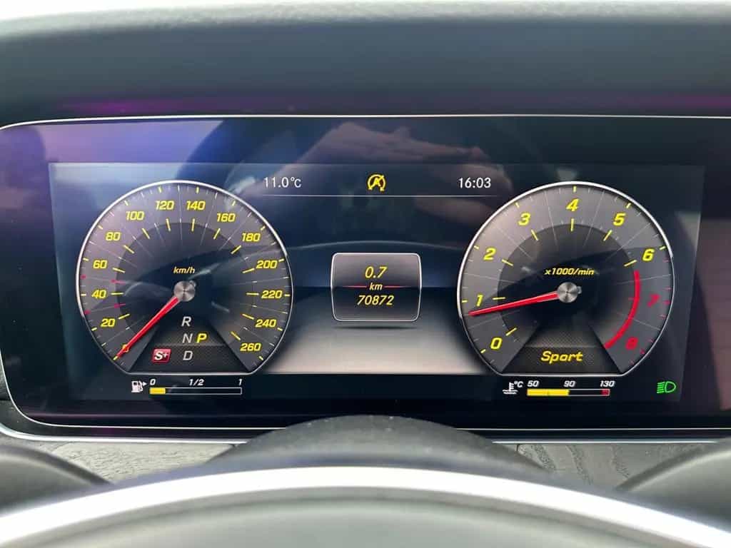 Mercedes-Benz E-Class 200 Coupe 9G AMG Line *Burmes*Pano*360°*DISTRO 04/2018-photo-14