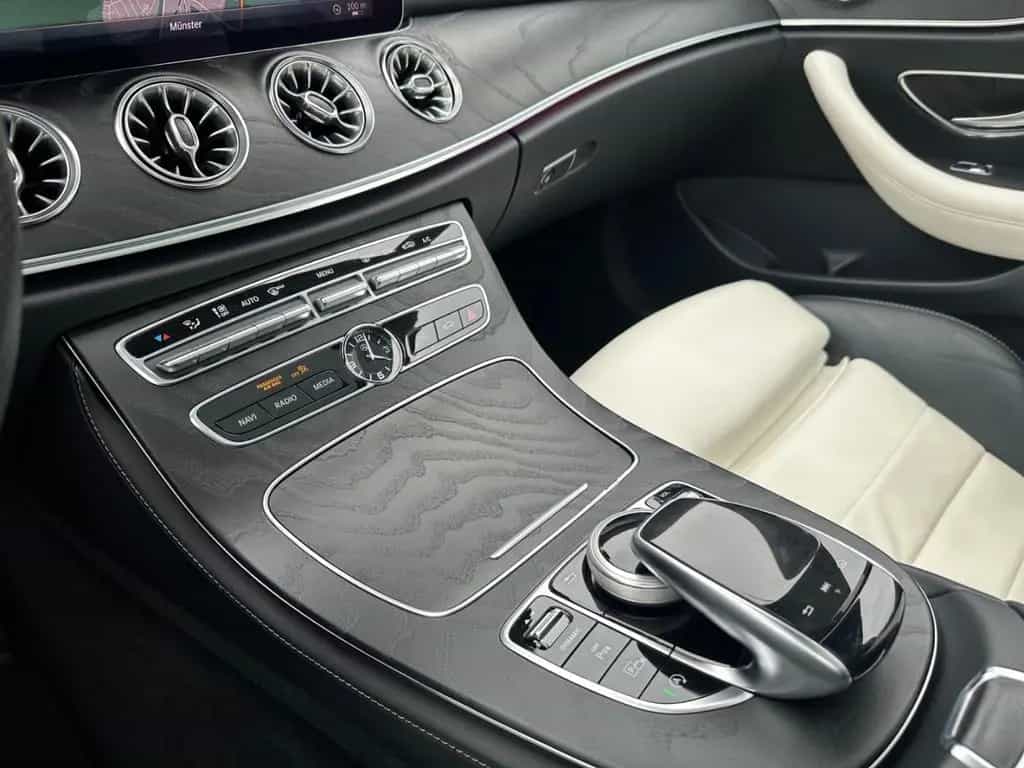 Mercedes-Benz E-Class 200 Coupe 9G AMG Line *Burmes*Pano*360°*DISTRO 04/2018-photo-26