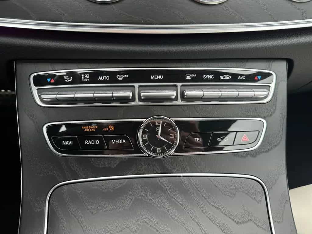 Mercedes-Benz E-Class 200 Coupe 9G AMG Line *Burmes*Pano*360°*DISTRO 04/2018-photo-27