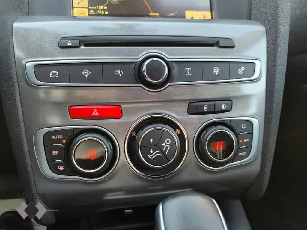 Citroën C4 Selection Navi/Klima/SHZ/Nur an Gewerbe 09/2016-photo-19
