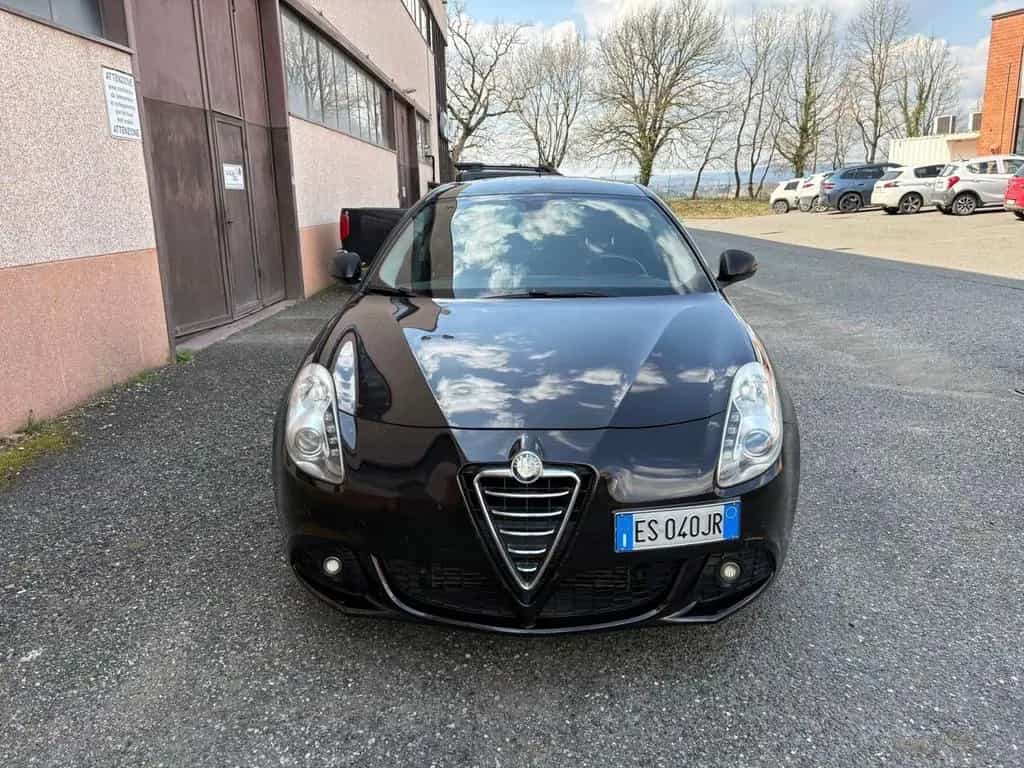 Alfa Romeo Giulietta 1.6 JTDm-2 105 CV Distincti 03/2013-photo-0
