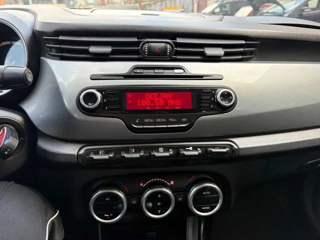 Alfa Romeo Giulietta 1.6 JTDm-2 105 CV Distincti 03/2013-photo-9