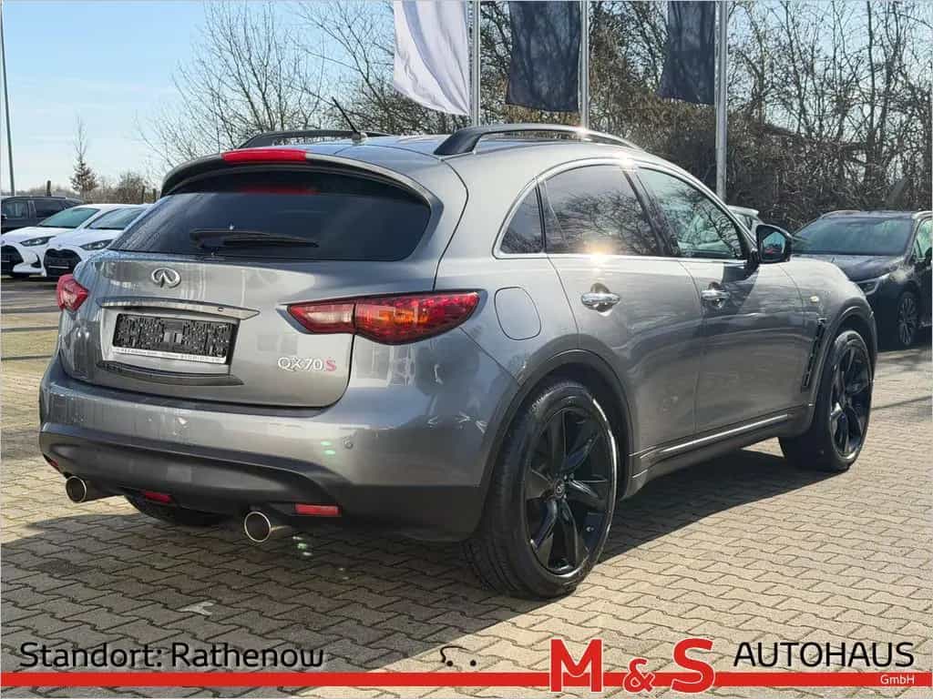 Infiniti QX70 3.0d S 09/2015-photo-3